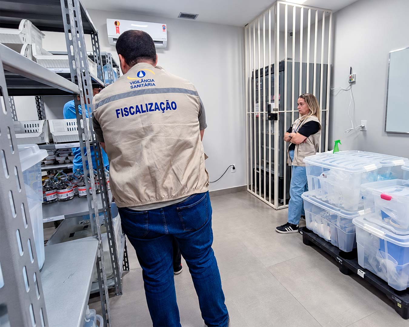Anvisa interdita 8 em cada 11 farmácias e importadoras que inspeciona, e a caneta clandestina segue sem endereço para lacrar