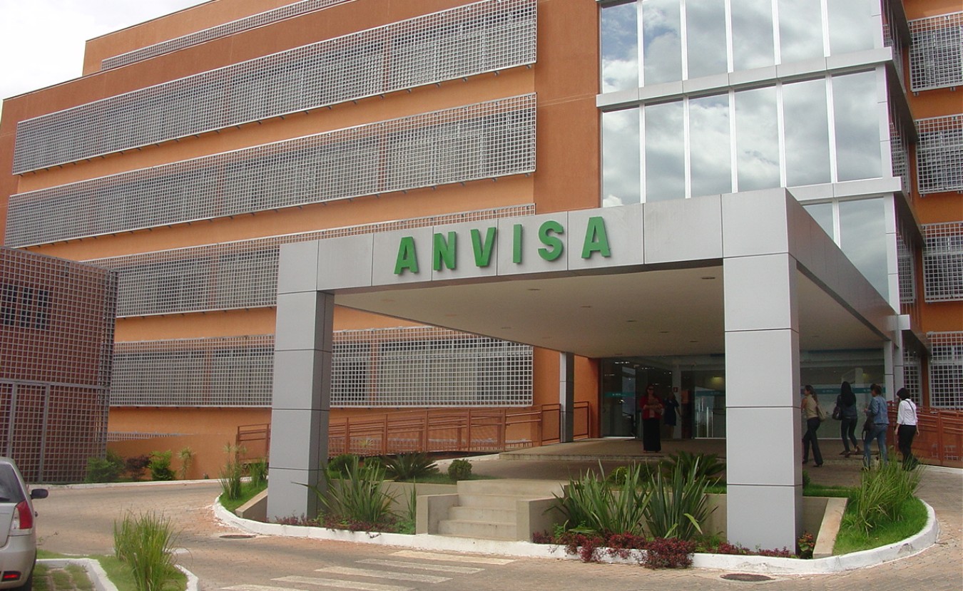 Anvisa age contra manipulados irregulares e alerta para risco de medicamentos falsificados