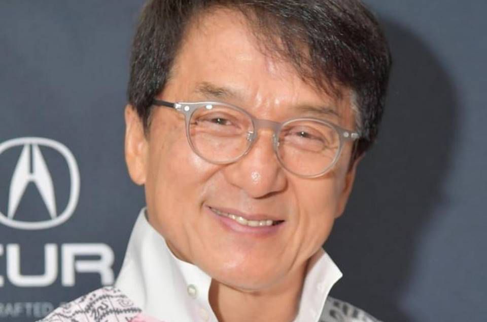 Ator Jackie Chan oferece R$ 615 mil para quem descobrir cura do coronavírus 