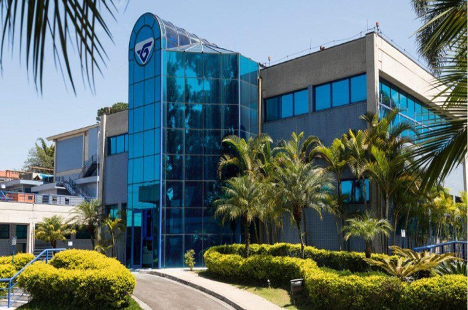 Blau anuncia fábrica de R$ 1 bilhão, com novos empregos para farmacêuticos previstos