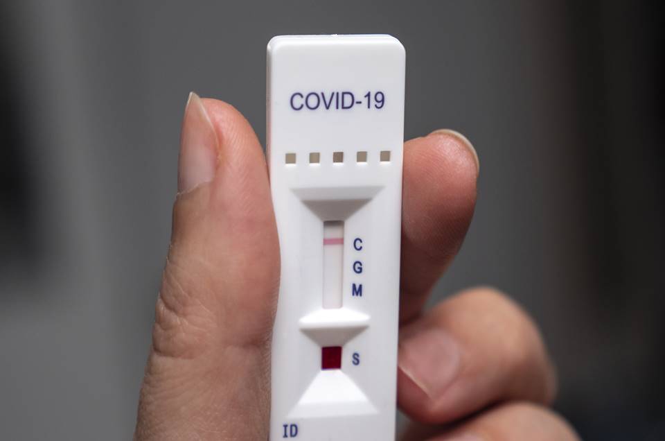 Covid-19: por que o teste rápido da farmácia vai dar errado