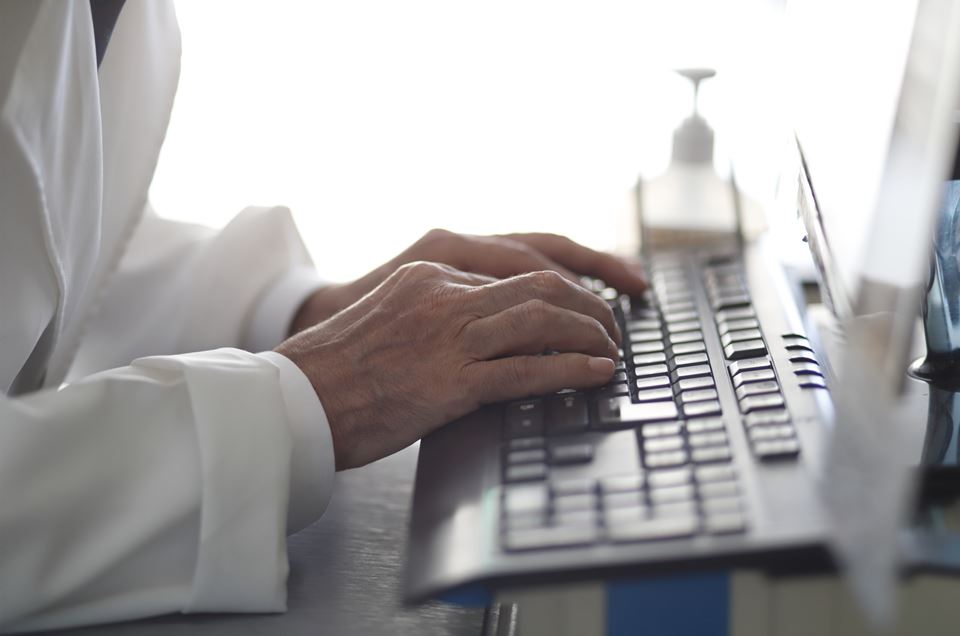 Denúncia: empresas de prescrição eletrônica podem estar vendendo dados de pacientes