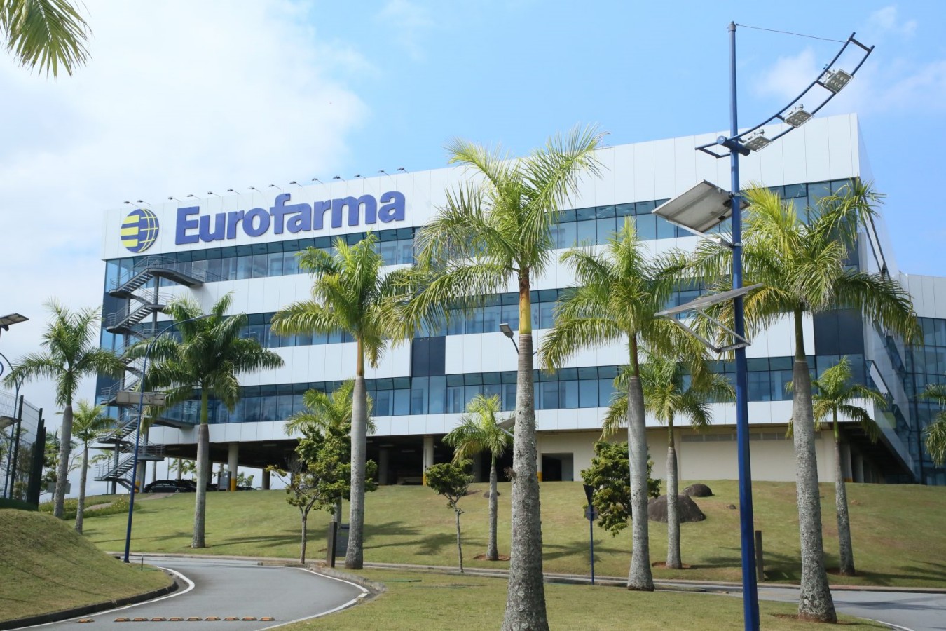 Eurofarma investe R$ 712 milhões em P&D e amplia presença em inovação farmacêutica