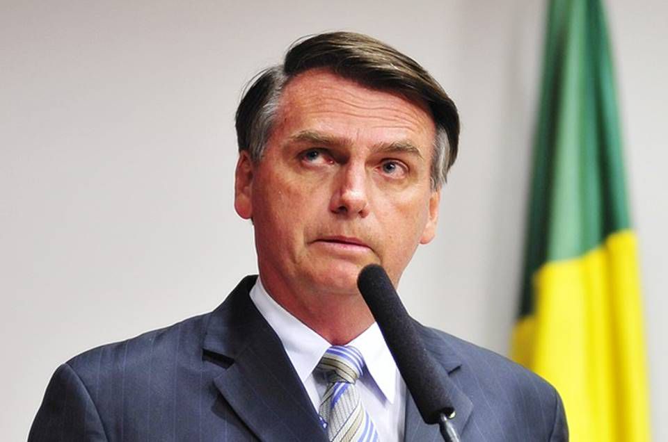 Ictq Interesse De Vender Vacina E Dos Laboratorios Diz Bolsonaro