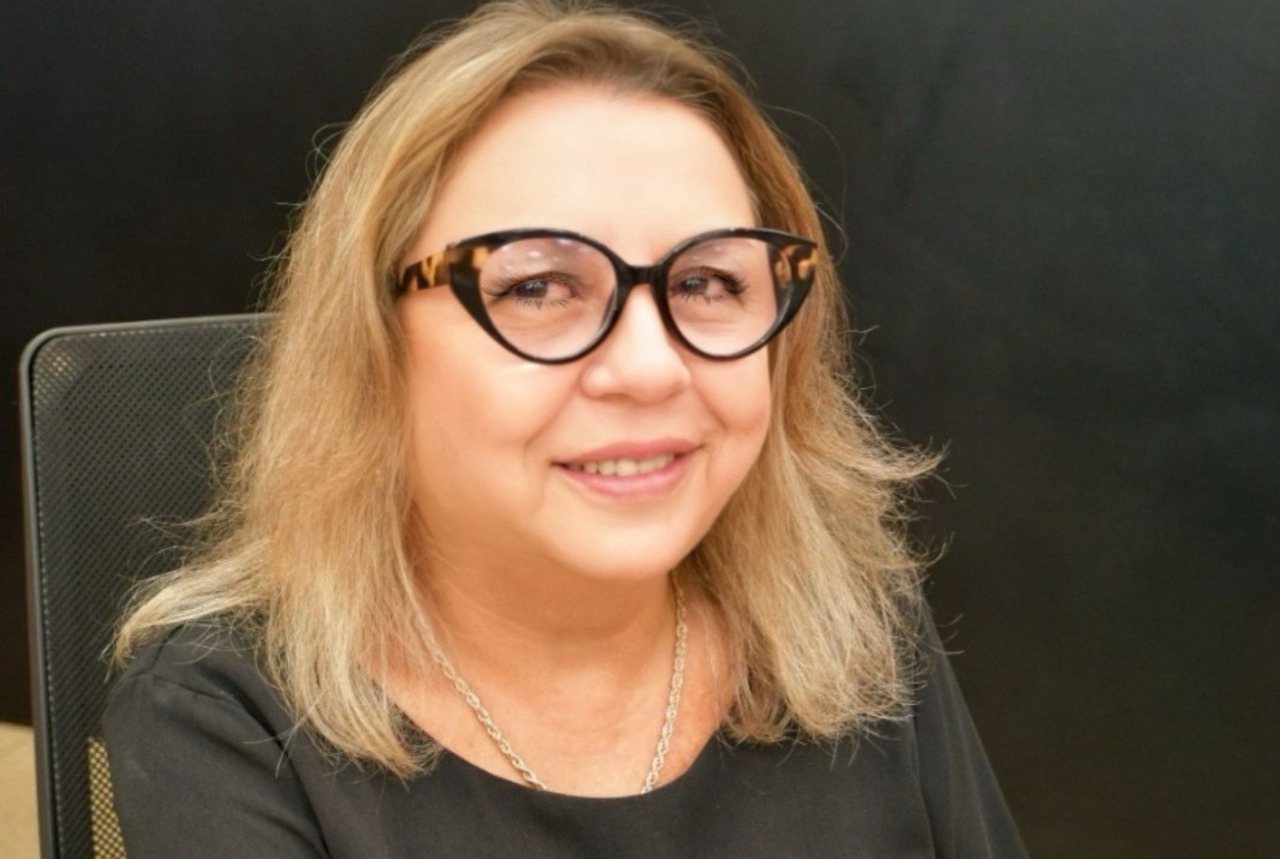 Lenira Costa: a força da liderança feminina na farmácia brasileira