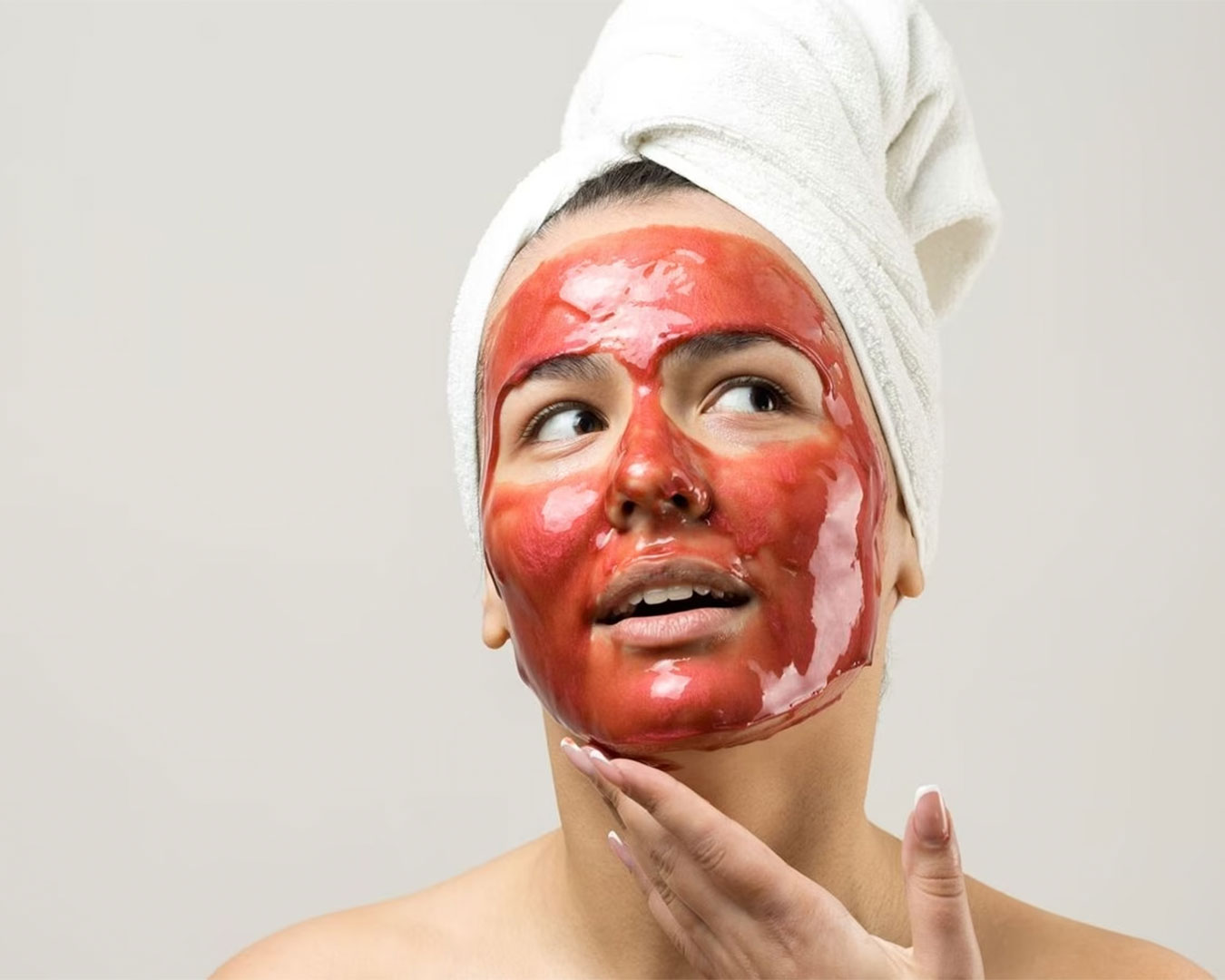 “Menstrual masking”: viral das redes sociais preocupa farmacêuticos estetas pelos riscos e falta de fundamento científico