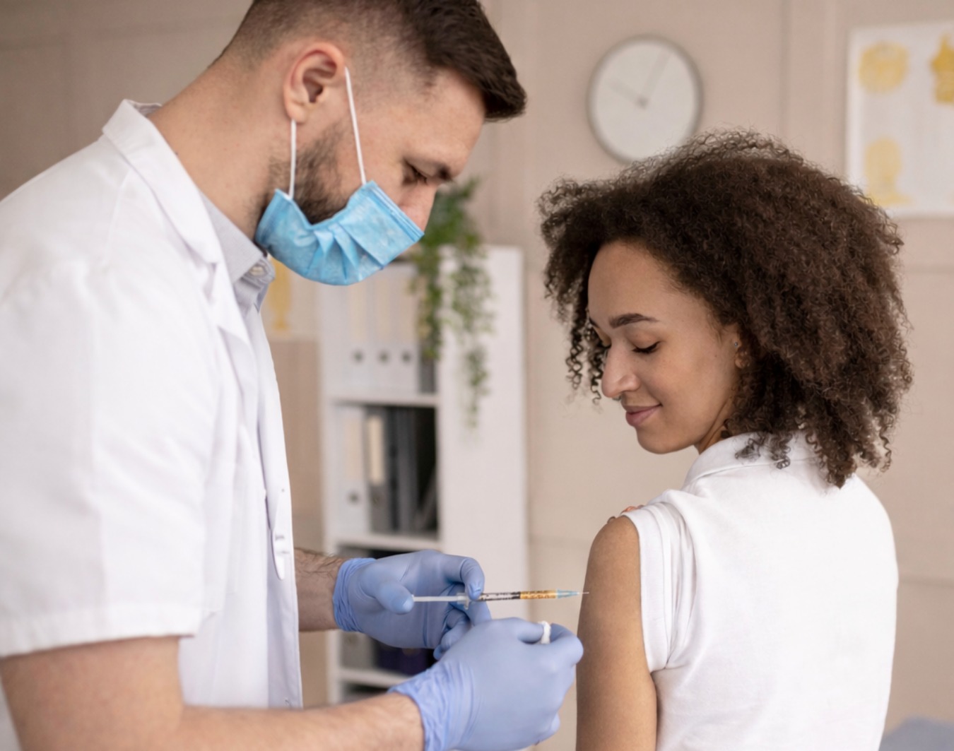 Nova lei obriga empresas a informar trabalhadores sobre vacinação e prevenção de câncer