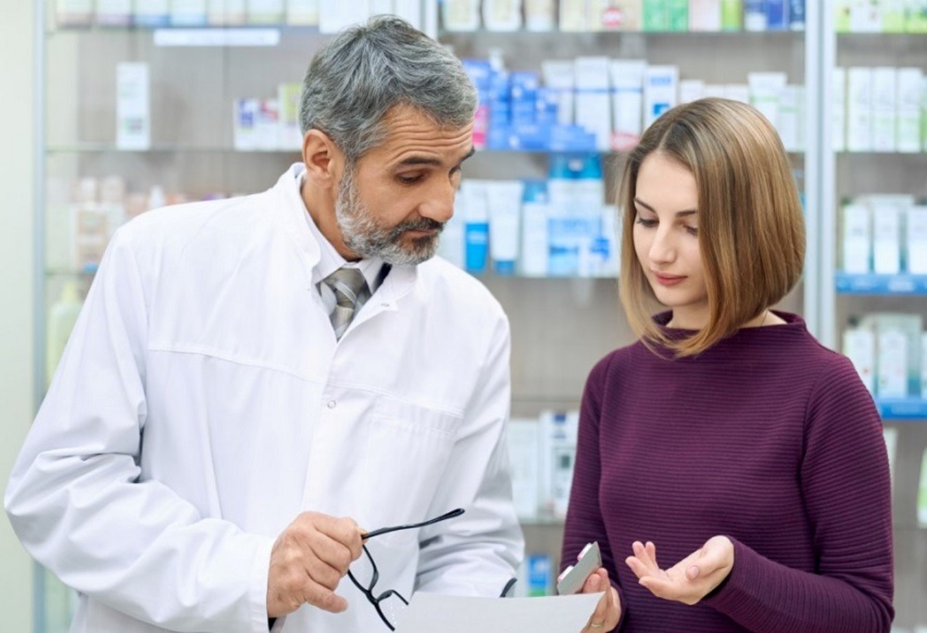 Novas diretrizes e protocolos clínicos redesenham a atuação do farmacêutico clínico