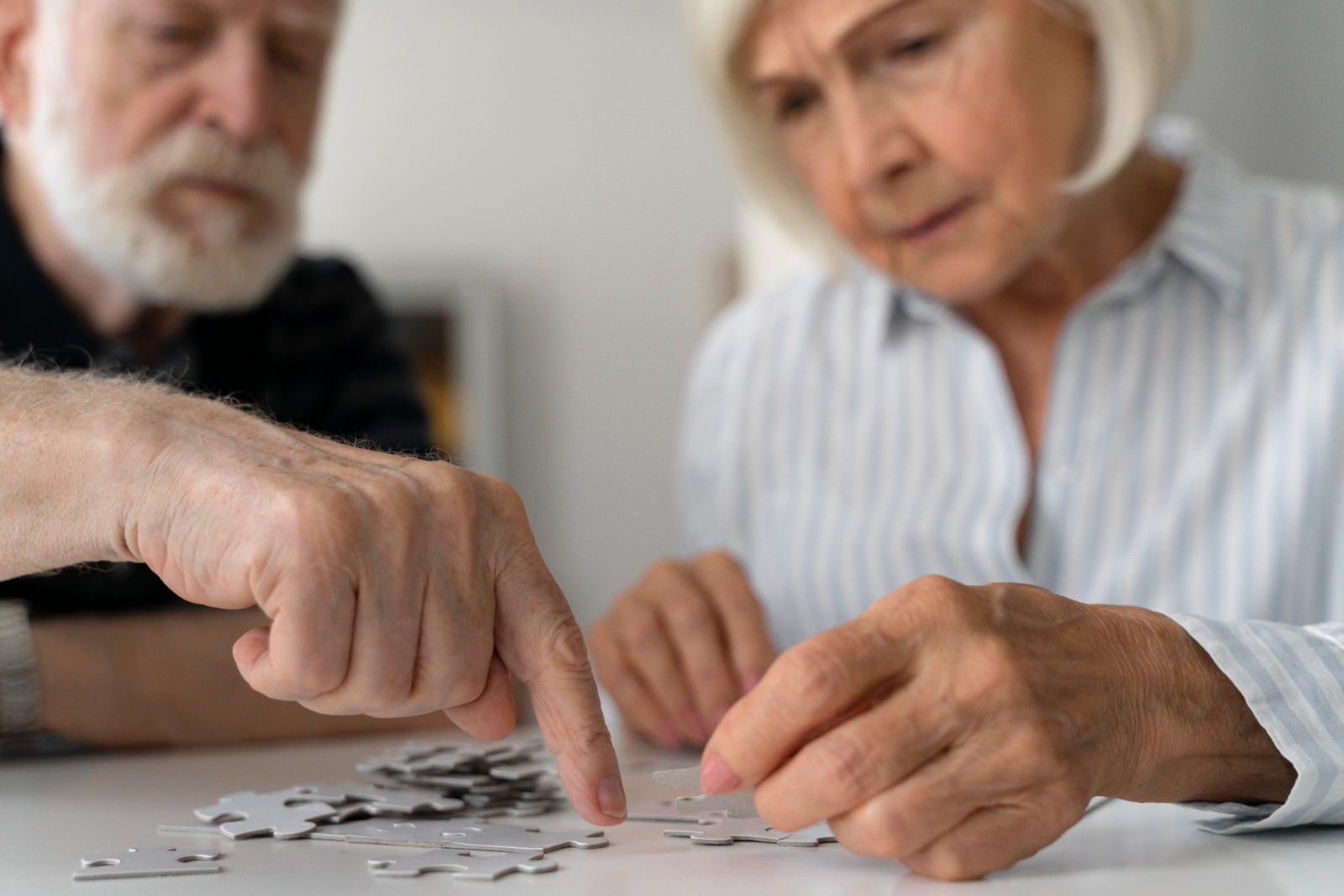Novo medicamento trás esperança para Alzheimer, mas efeitos adversos preocupam
