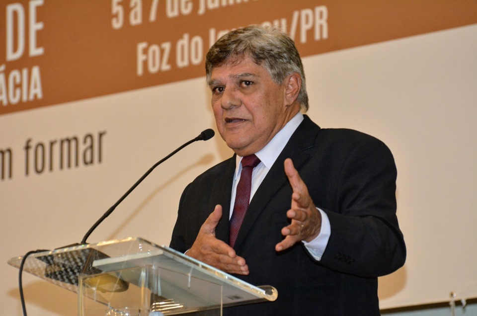O que pensa o Presidente do CFF, Walter Jorge João