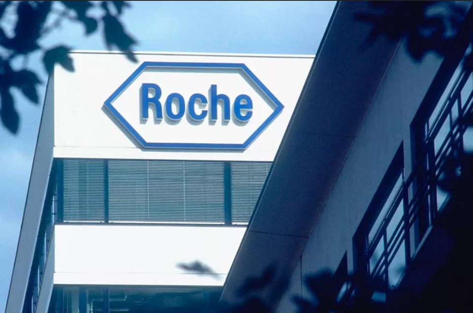Pandemia: Roche e Merck firmam acordo com União Europeia para fornecer medicamentos 