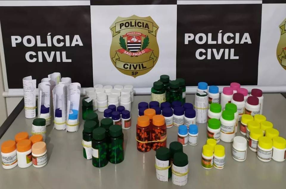 Polícia prende dois farmacêuticos por falsificação de medicamentos 