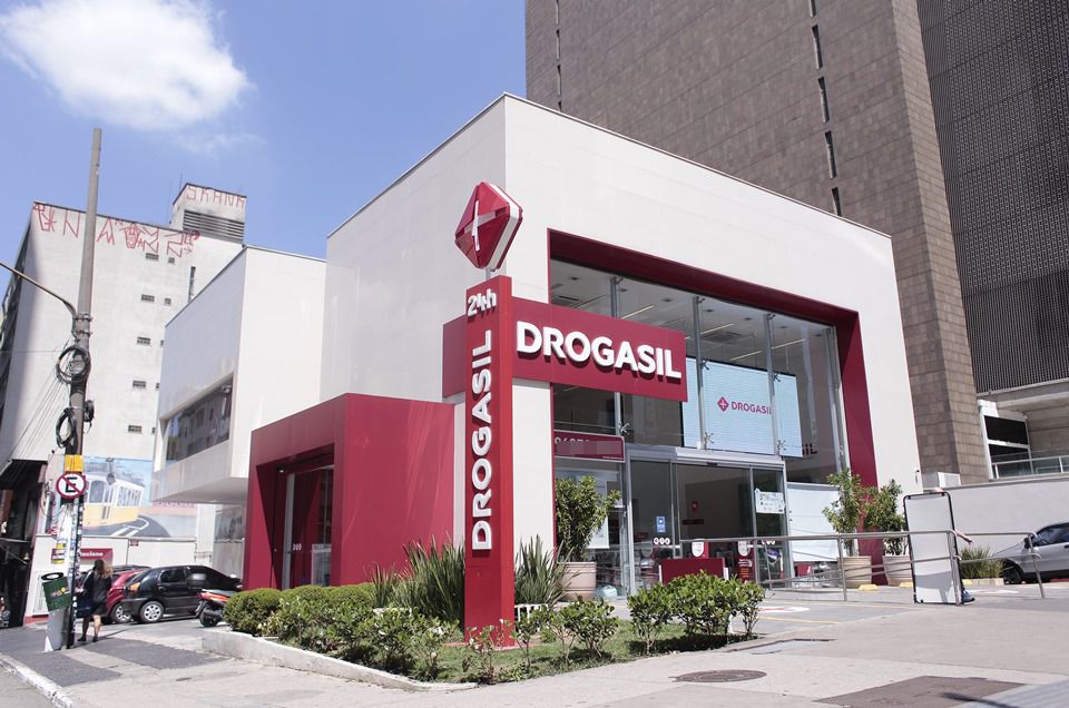 Raia Drogasil estará presente em todo o Brasil ampliando oportunidades a farmacêuticos
