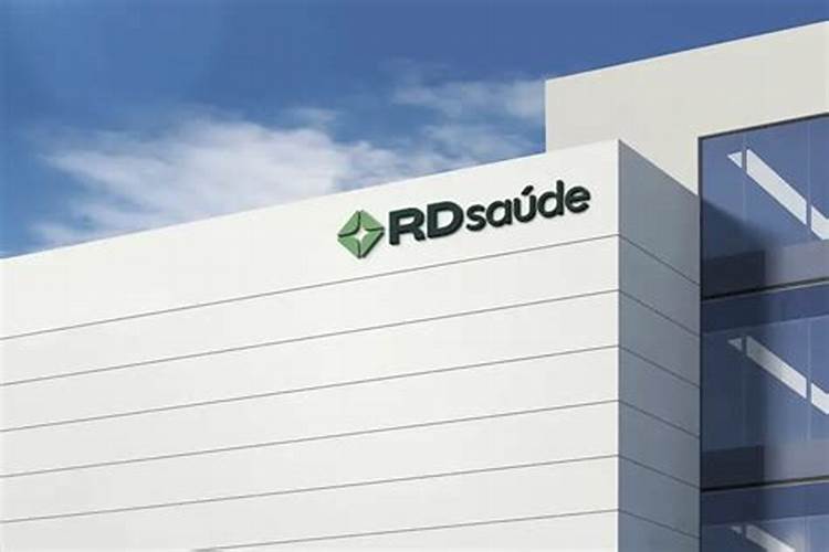 Raia Drogasil negocia com planos de saúde para ser alternativa ao pronto-socorro.