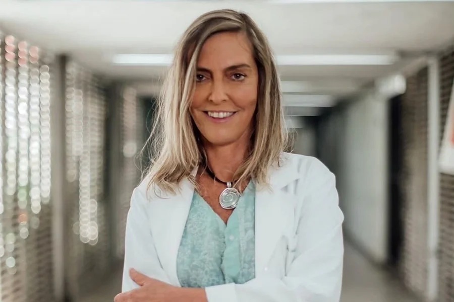 Tatiana Sampaio admite erros em gráfico e na redação do artigo, mas reafirma eficácia da polilaminina