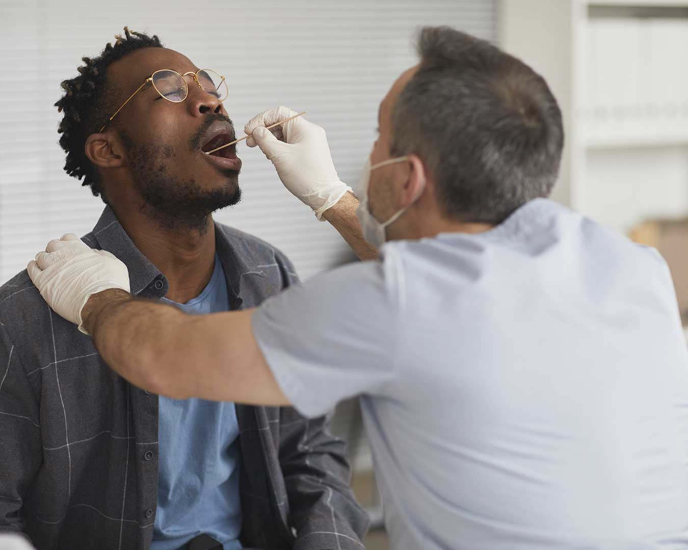 Teste de saliva identifica risco genético e pode antecipar diagnóstico de câncer de próstata