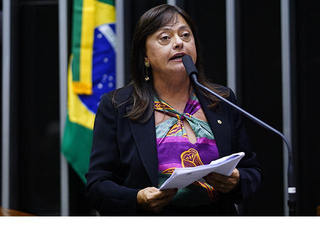 Deputados discutem uso racional de medicamentos e importância da assistência farmacêutica