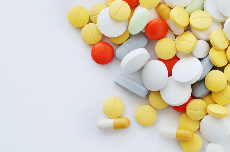 Antimicrobianos e medicamentos de controle especial só podem ser dispensados em UBS por farmacêuticos 