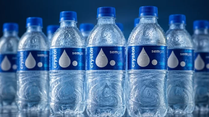 Lotes de Água Crystal são recolhidos após identificação de contaminação bacteriana