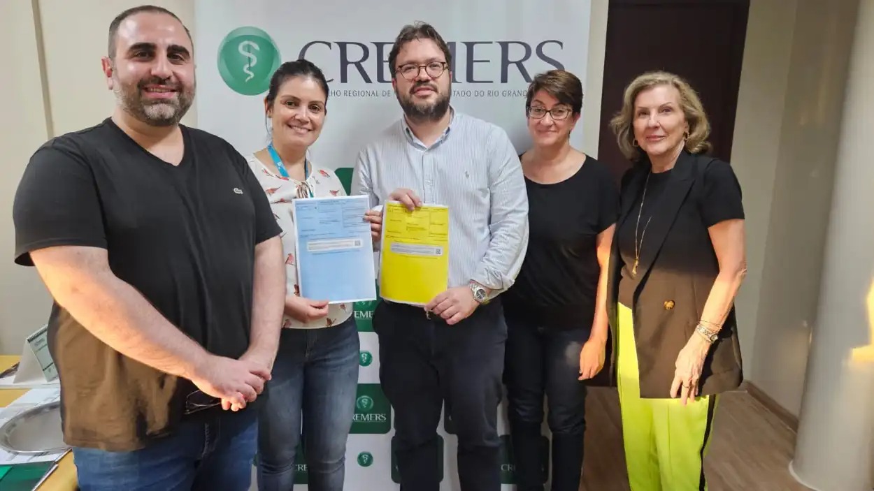 Cremers implanta receituários on-line azul e amarelo com apoio do CRF-RS