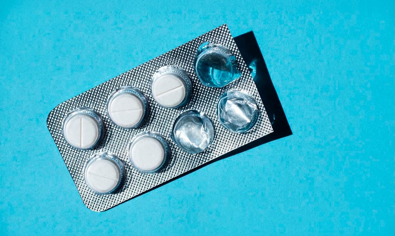 Anvisa suspende lote de medicamento por sinais de bolor