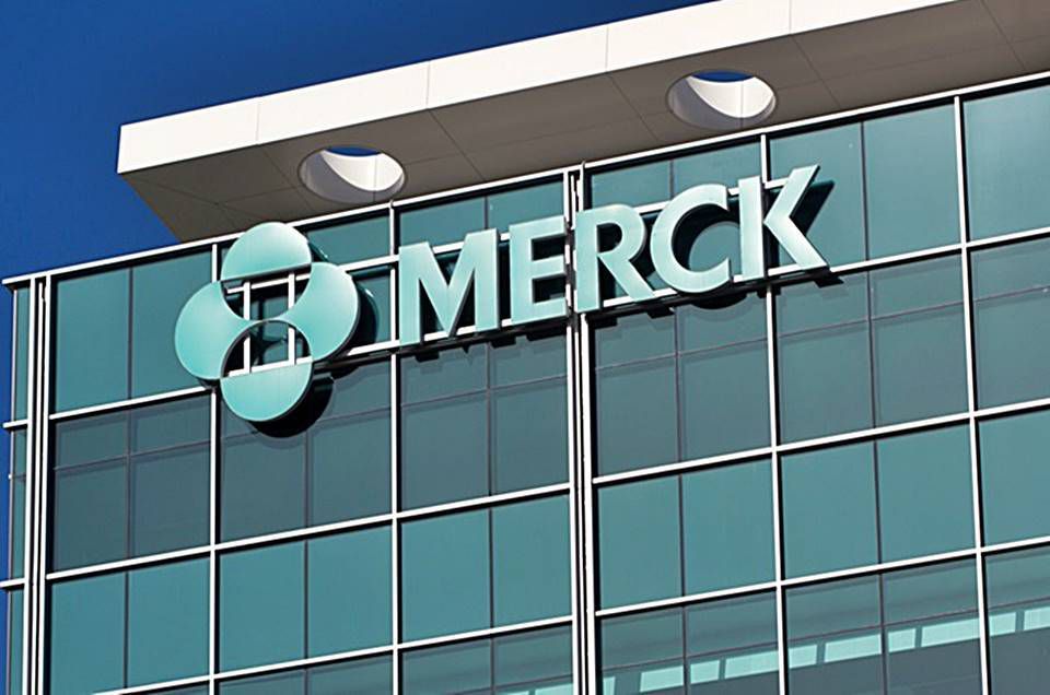 Merck compra biofarmacêutica que desenvolve terapia contra Covid-19