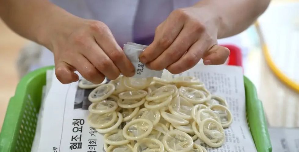 China tributa preservativos contraceptivos para estimular taxa de natalidade