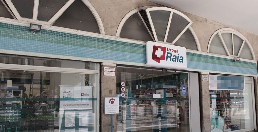 Droga Raia abre vagas para farmacêuticos