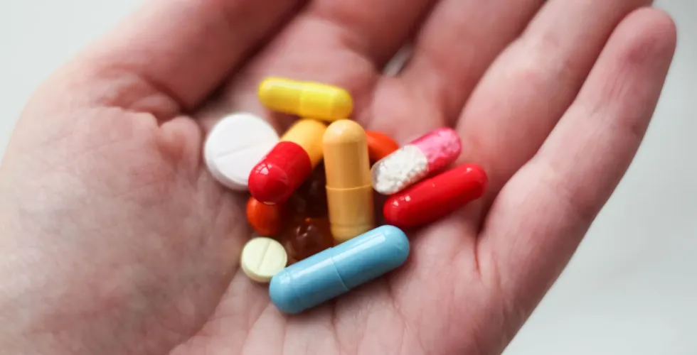Pacientes com esclerose múltipla relatam reações adversas após troca de medicamento para tratamento da doença