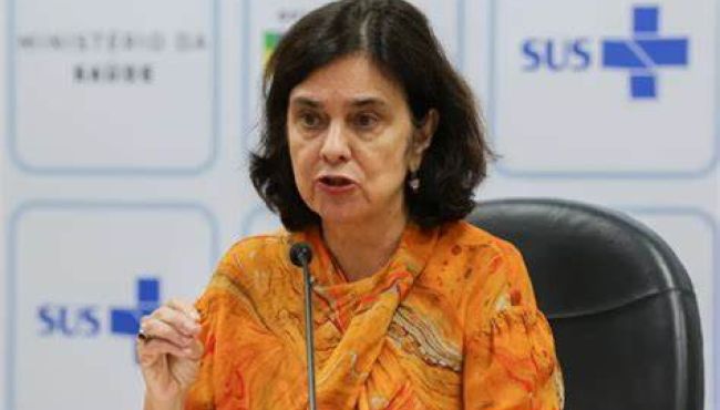 Nísia Trindade, Ministra da Saúde, vê retrocesso na relação entre a Anvisa e o Governo