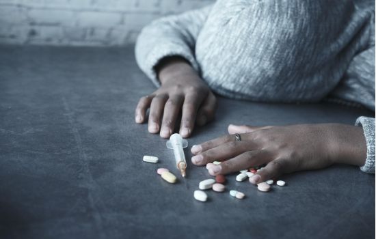 OMS atualiza diretrizes para tratamento da dependência de opioides reforçando urgência no acesso ao cuidado