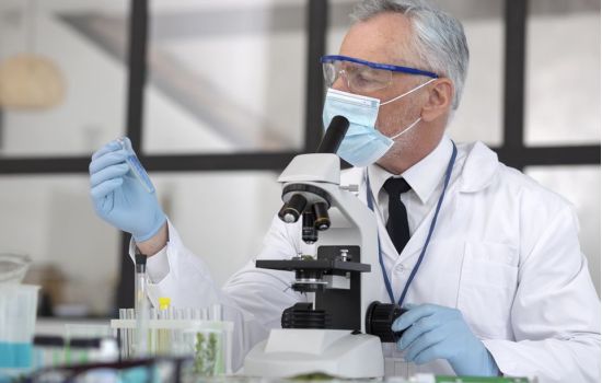 Cientistas israelenses afirmam ter desenvolvido medicamento 100% eficaz contra a Covid-19