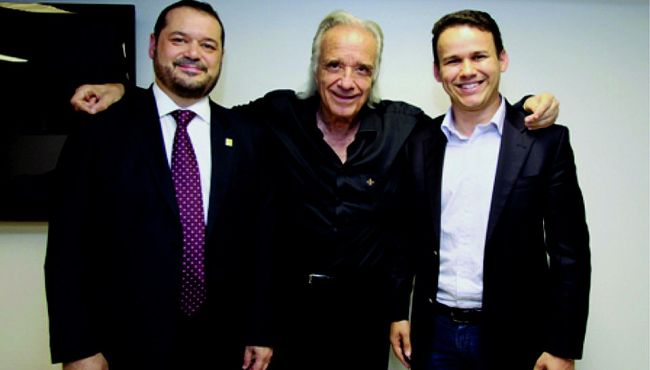 Maestro João Carlos Martins fala para mais de 500 farmacêuticos em São Paulo - SP