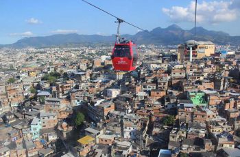 Farmacêutico pequeno empreendedor tem mais potencial de crescimento nas favelas, aponta estudo