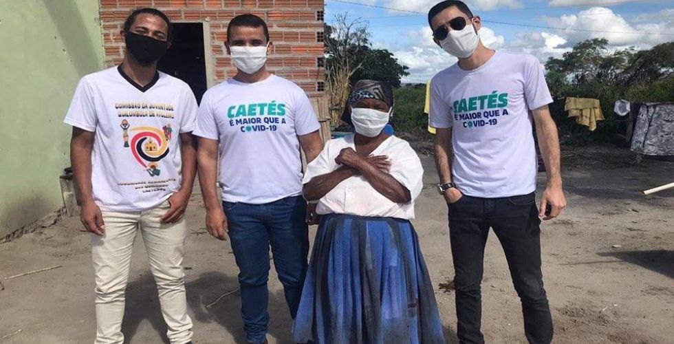 Farmacêutico combate fake news sobre Covid-19 e monta projeto social