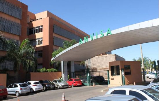 Alerta: Anvisa determina recolhimento de medicamentos da Eurofarma e Teuto