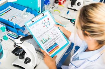 Anvisa define norma sobre estabilidade de IFAs e medicamentos