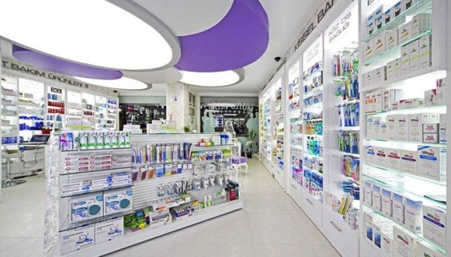 Farmácias: drugstore ou estabelecimentos de saúde?
