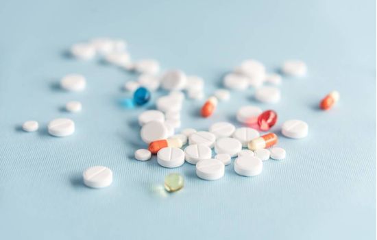 Medicamentos personalizados são fabricados a partir de impressão 3D
