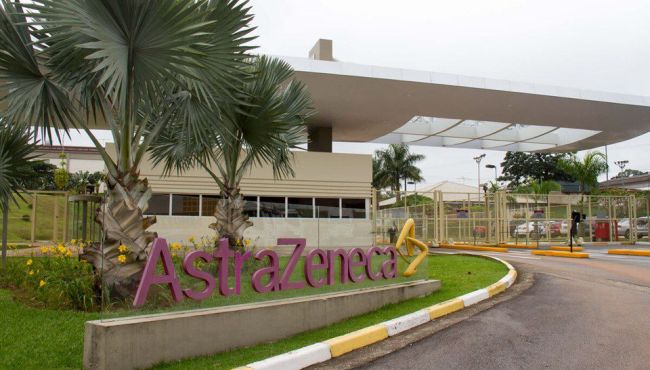 AstraZeneca poderá ter de pagar R$ 1,3 bilhão por atraso na entrega de vacinas