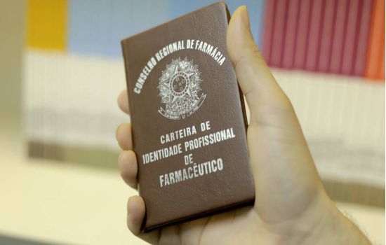 CFF não poderá cobrar anuidade durante a pandemia, prevê PL