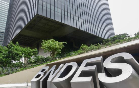 BNDES libera R$ 47,8 milhões para produção de medicamentos oncológicos
