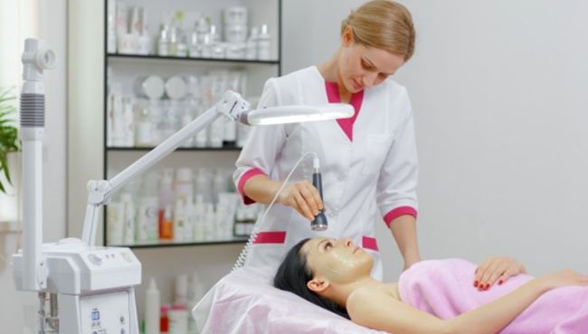 Exames laboratoriais definem procedimentos e estratégias do farmacêutico esteta
