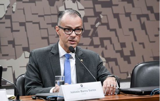 Indústria Farmacêutica quer indicação para tratar covid-19 na bula