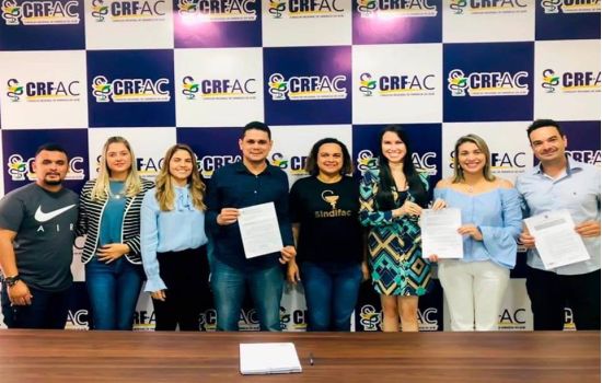 Farmácias abraçam campanha contra violência doméstica