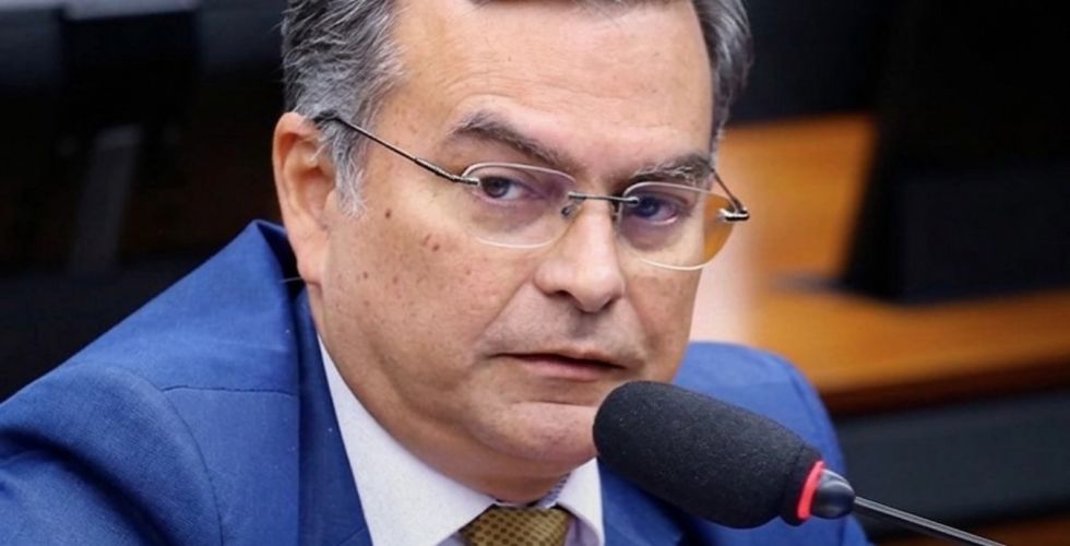 PL da Estética entra em revisão com foco na multiprofissionalidade e garante a atuação do farmacêutico esteta