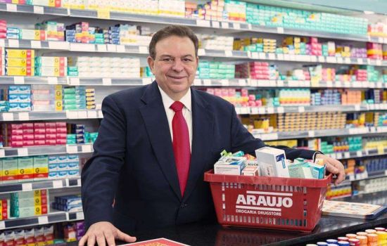 Drogaria Araújo - Precisou? A maior de Minas tem