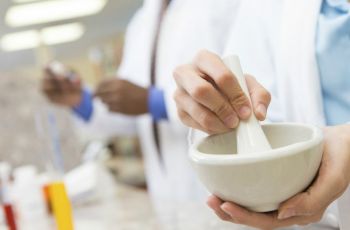 A Carreira do Farmacêutico na Farmácia Magistral