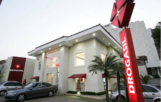 Grupo Raia Drogasil doa R$ 25 milhões para combate ao coronavírus