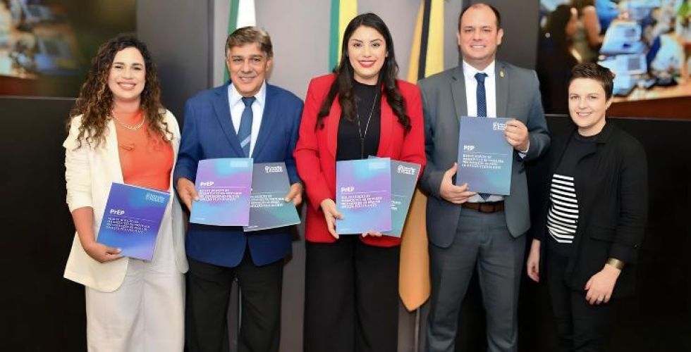 CFF lança guias de atuação do farmacêutico na PrEP e na PEP